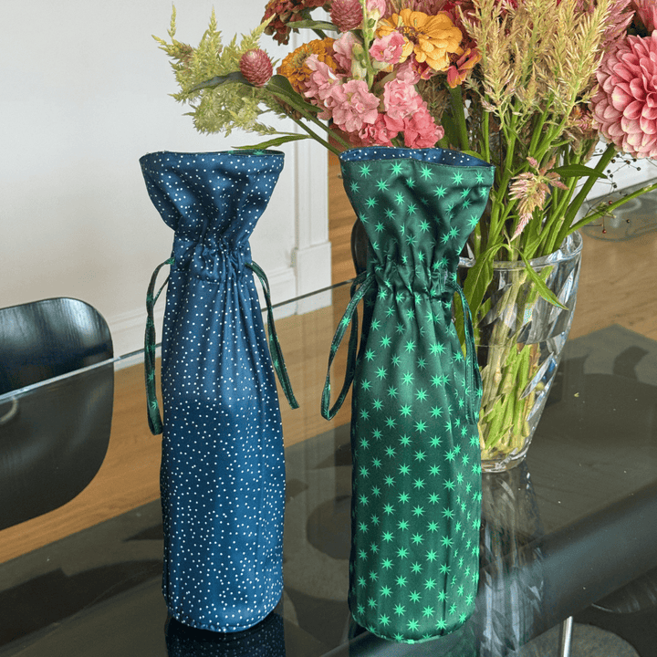 Grand sac cadeau réutilisable en tissu pour vin | Neige et étoiles